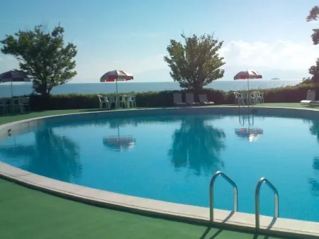 Aonokotei Biwafront Hikone Отели в г. Хиконе