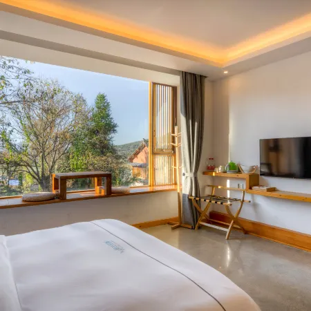 Tengchong Heshun Yeyunshanfang Homestay