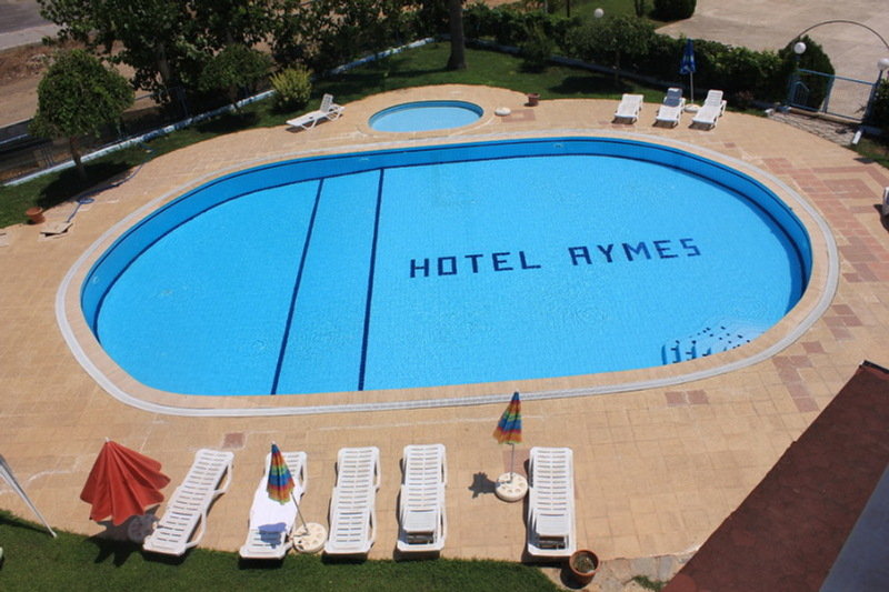 Aymes Hotel