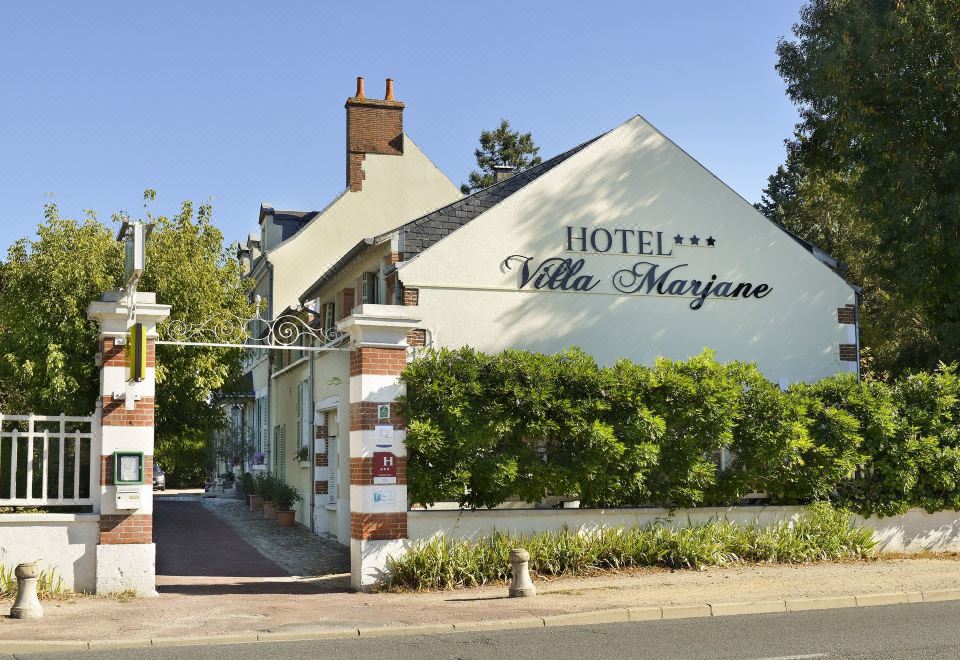 Hotel La Villa Marjane-Saint-Jean-le-Blanc Updated 2023 Room Price-Reviews  & Deals | Trip.com
