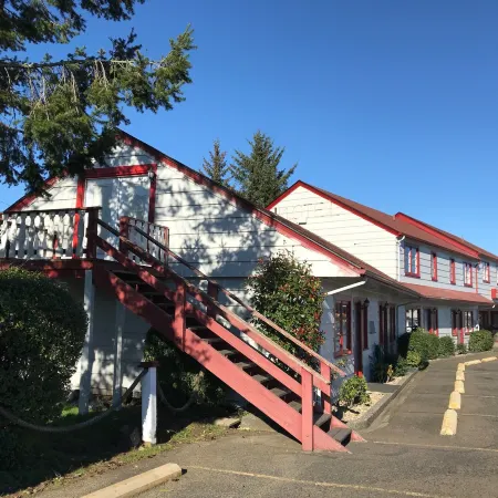 Lighthouse Inn