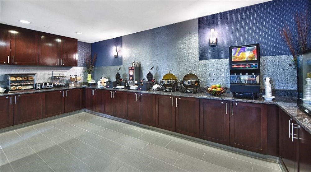 SpringHill Suites Manchester-Boston Regional Airport