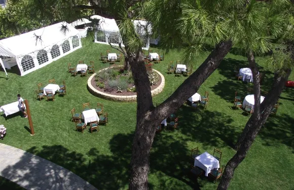 奧索尼亞餐廳酒店