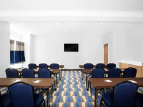 Microtel by Wyndham Vernal / Naples Hotels in Uintah County