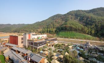 Hengdian Film and Television City Dream Spring Valley Hot Spring Resort Hotel