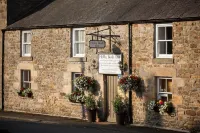 Hollybush Inn Hotels in Tarset