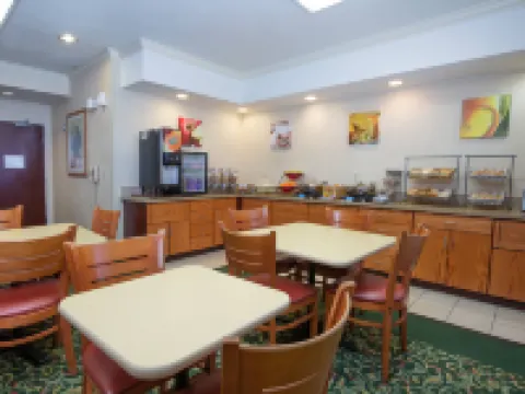 瓦卡維爾萬豪萬楓酒店 索拉諾縣酒店