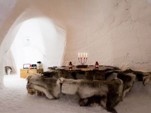 Blacksheep Village Igloo Chamrousse