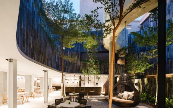 로이즈 인 발리