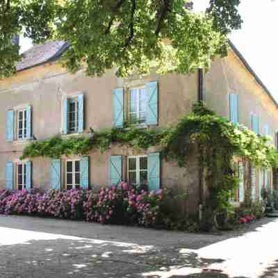 Hostellerie de la Commanderie Hotel Exterior