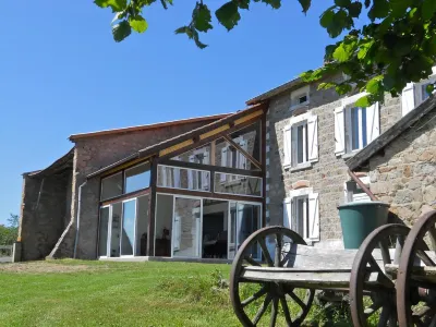La Halte du Pèlerin Chambres d'hôtes Hotels in Saint-Marcel-d'Urfe
