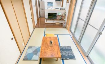 D222：Shinjuku Area! 3 Bedroom, WiFi, 4 Min from Jr Line