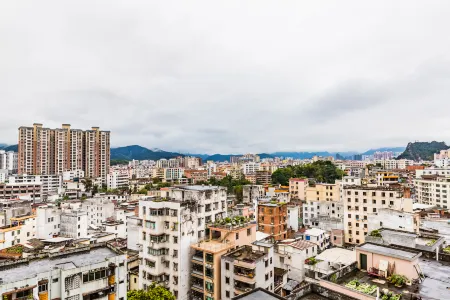 Yunfu Jinyu Hotel (Yunfu Bus Station Yihua International Plaza) Отели рядом со станцией Yunfu East Railway Station