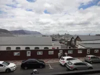 Central Hotel Guest House - parking