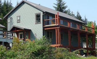 The Gallery House at Port Renfrew