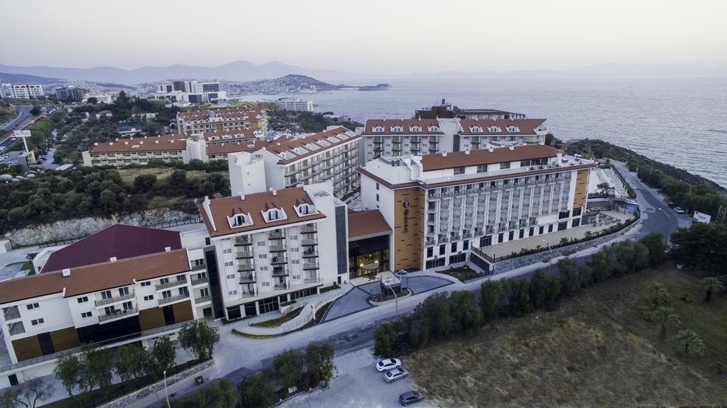 Ramada Hotel & Suites Kusadasi