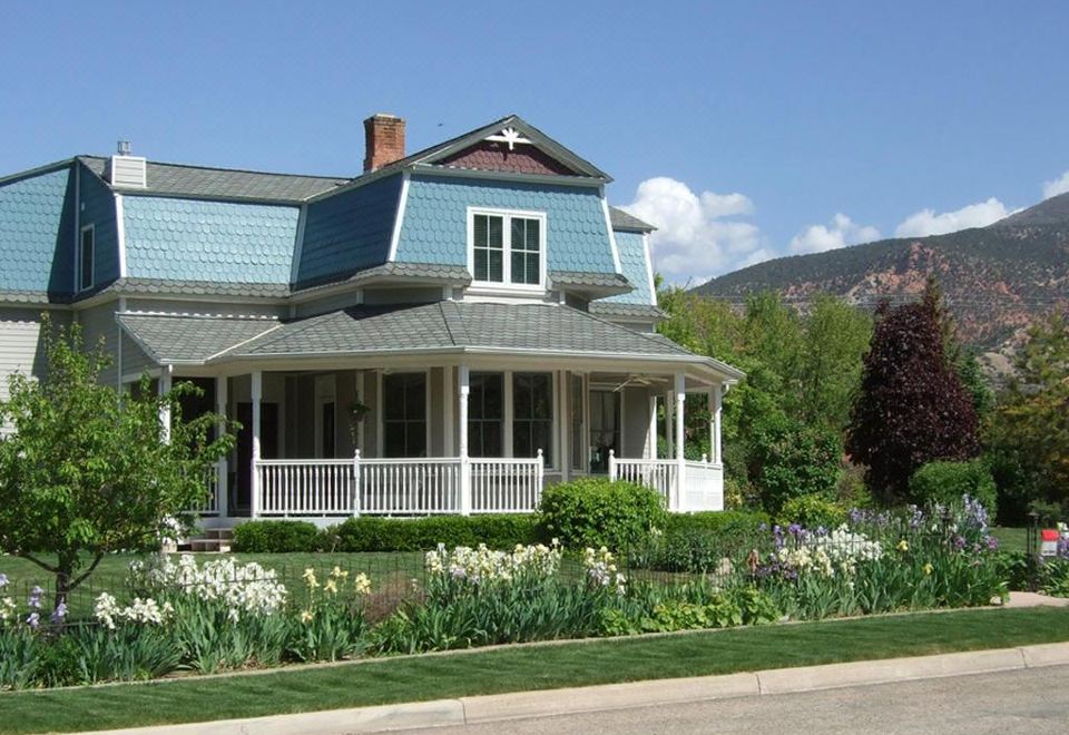 The Iron Gate Inn - Housity