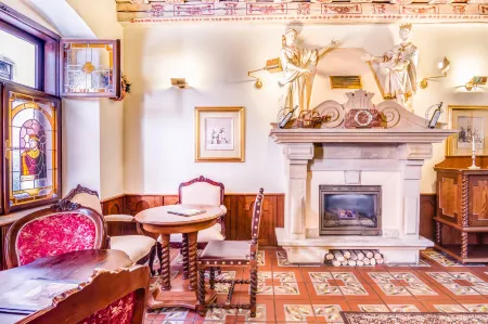 The King Charles Отели рядом с достопримечательностью «Чумная колонна Святой Троицы»