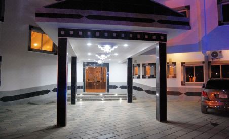 R & K Guest Palace - Housity