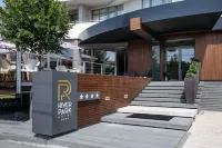 Hotel River Park