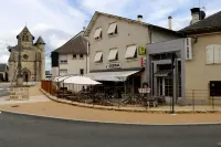 Logis Hôtel Restaurant l'Oustal Hotels in Meyrignac-l'Église
