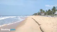 Sun n Tan Beach Home Stay