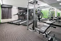 La Quinta Inn & Suites by Wyndham San Antonio Riverwalk - Kuntosalit