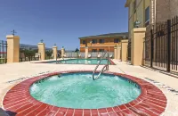 La Quinta Inn & Suites by Wyndham Granbury - Hot Tub