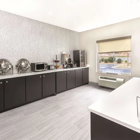La Quinta Inn & Suites by Wyndham Rome
