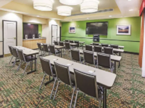 La Quinta Inn & Suites by Wyndham Pecos Hotels in Pecos