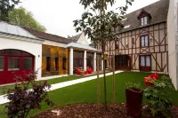 Hotel Spa - Au Charme Rabelaisien Hotels near Le Chateau du Clos Luce - Parc Leonardo da Vinci