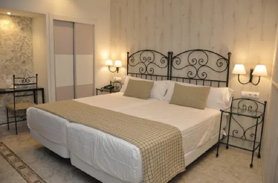 โรงแรมเซลู