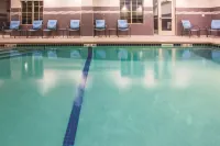 La Quinta Inn & Suites by Wyndham Duluth - Pools