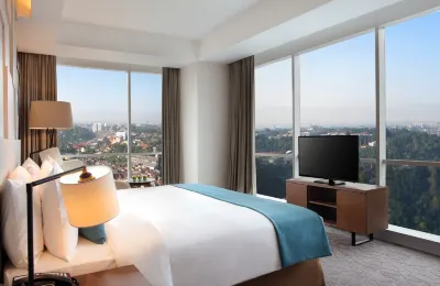 Crowne Plaza Bandung Hotel dekat Agen BRI-Link Margaluyu (Toko Bella)