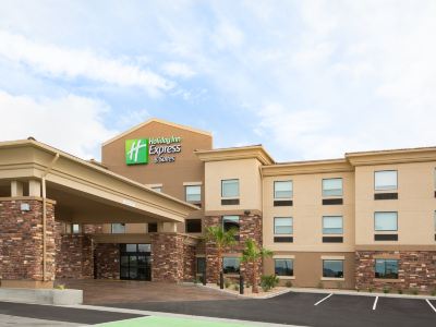Holiday Inn Express & Suites PAHRUMP by IHG