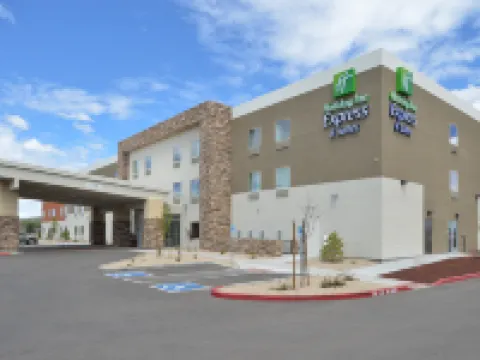 Holiday Inn Express & Suites WILLIAMS by IHG Hotels in Williams