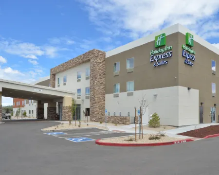 Holiday Inn Express & Suites WILLIAMS by IHG Hoteles en Williams