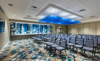 Holiday Inn Express & Suites - Orlando at Seaworld, an IHG Hotel