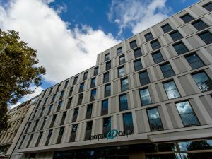 Motel One Köln-Neumarkt