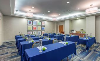 Holiday Inn Express Hauppauge-Long Island