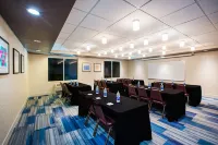 Holiday Inn Express & Suites Bellevue (Omaha Area) 벨레뷰 세컨드 II 호텔