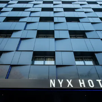 NYX Hotel Madrid by Leonardo Hotels Отели рядом с достопримечательностью «Небоскреб банка Бильбао»