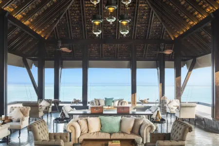 Vana Belle, A Luxury Collection Resort, Koh Samui Отели рядом с достопримечательностью «Guan-Yu Koh Samui Shrine»