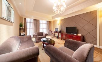 Wuyue Chunqiu Trade International Hotel