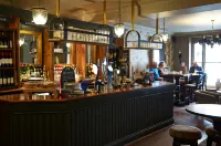 King's Head Hotel by Greene King Inns Hotels in Ferndown