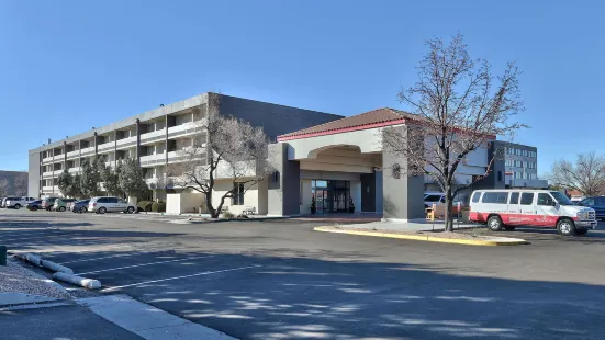 Ramada Plaza by Wyndham Albuquerque Midtown