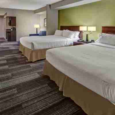 Holiday Inn Express & Suites Cookeville Rooms