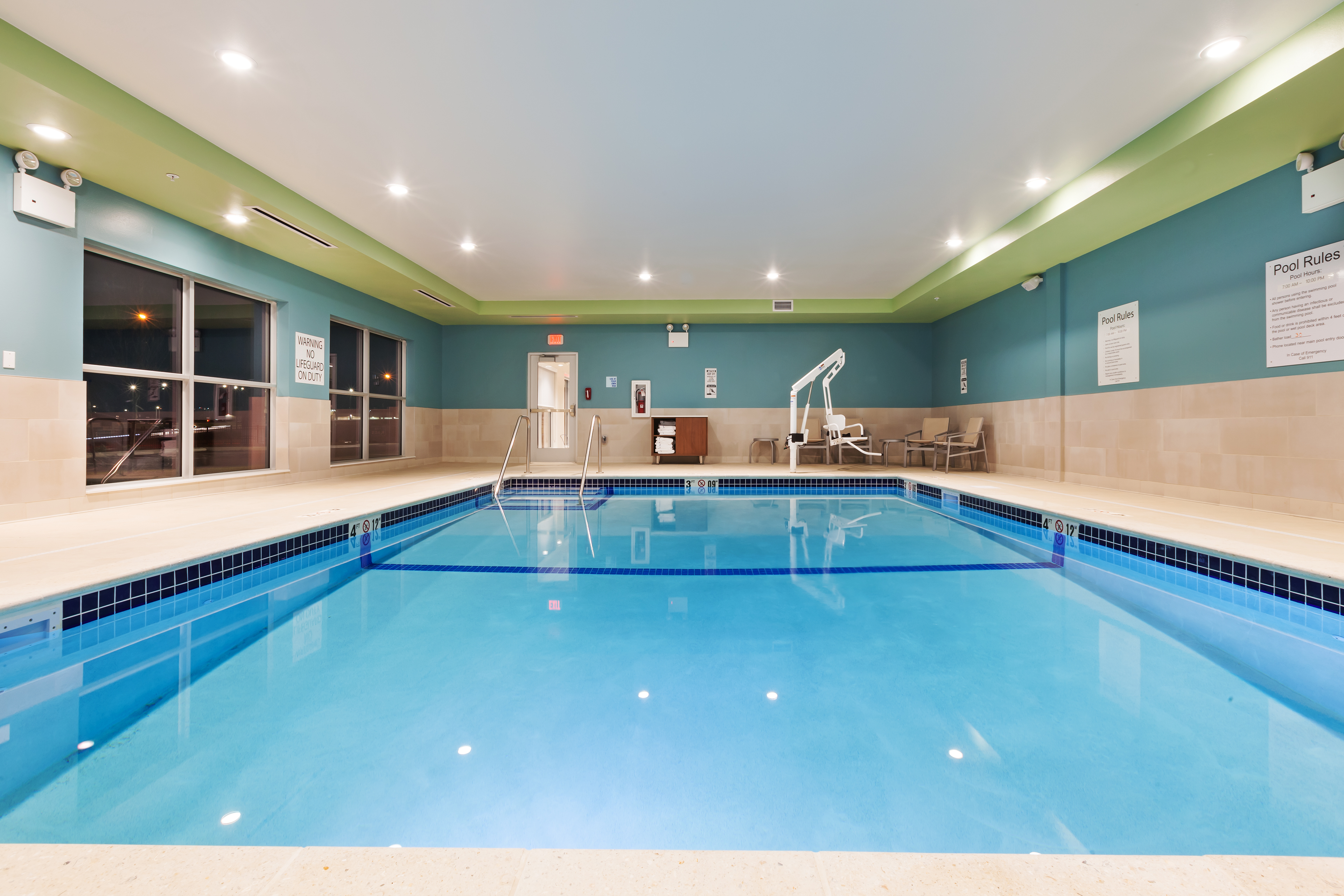 Holiday Inn Express & Suites Lenexa - Overland Park Area, an Ihg Hotel