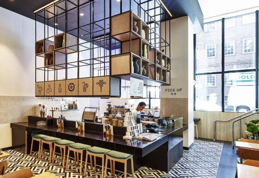 노보텔 객실 내부