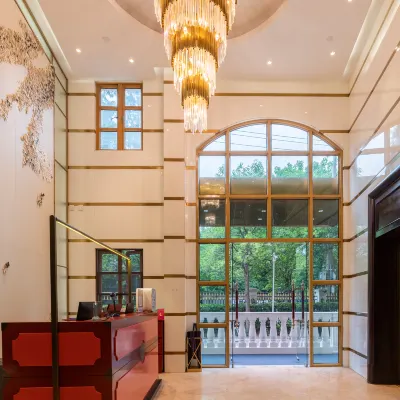 London Hotel (Shanghai Ruby Road Subway Station) Отели рядом с достопримечательностью «Выставочный центр Intex Shanghai»